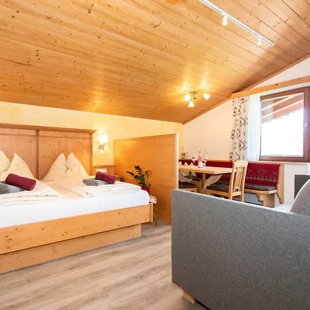 Hinteraigengut Apart Otel Flachau