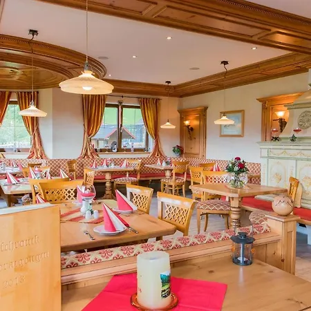 Hinteraigengut Apart Otel Flachau